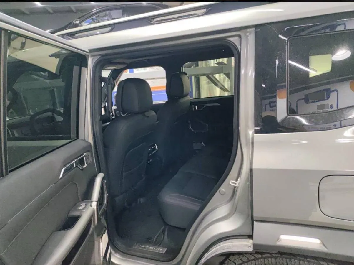 2023 Jetour Traveller 2.0T 254HP L4 7DCT,autocango,china used car exporter,china ev exporter,chinese used car exporter,chinese used ev exporter