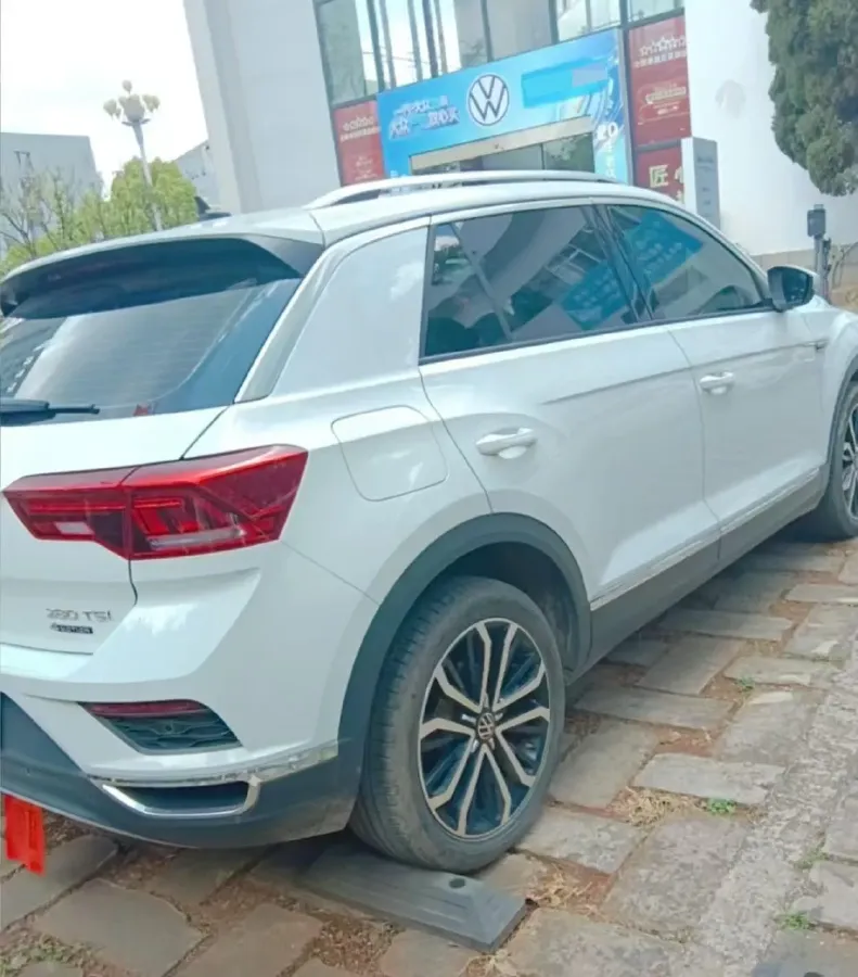 2021 Volkswagen T-Roc 1.4T 150HP L4 7DCT,autocango,china used car exporter,china ev exporter,chinese used car exporter,chinese used ev exporter