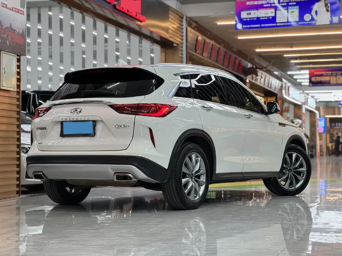 2020 Infiniti QX50 2.0T 261HP L4 CVT,autocango,china used car exporter,china ev exporter,chinese used car exporter,chinese used ev exporter