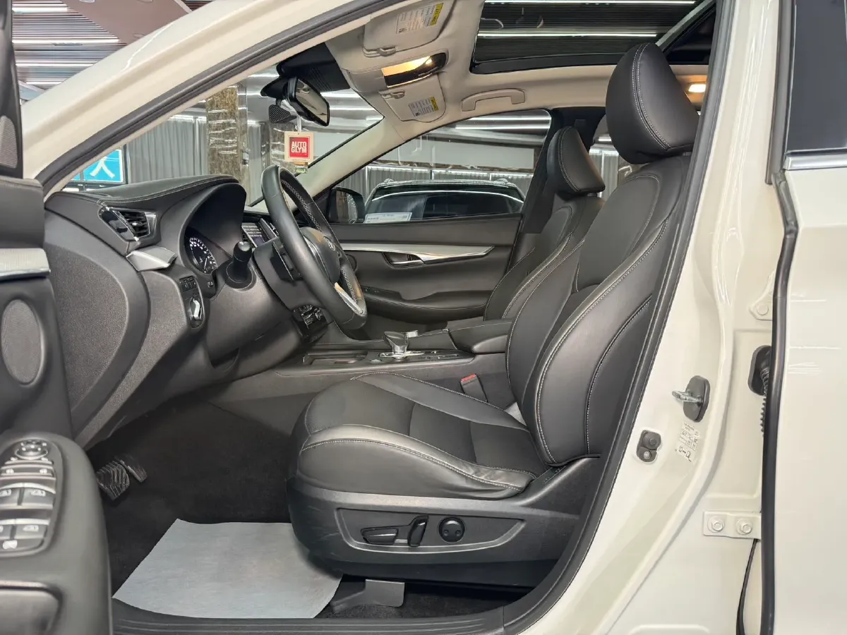 2020 Infiniti QX50 2.0T 261HP L4 CVT,autocango,china used car exporter,china ev exporter,chinese used car exporter,chinese used ev exporter