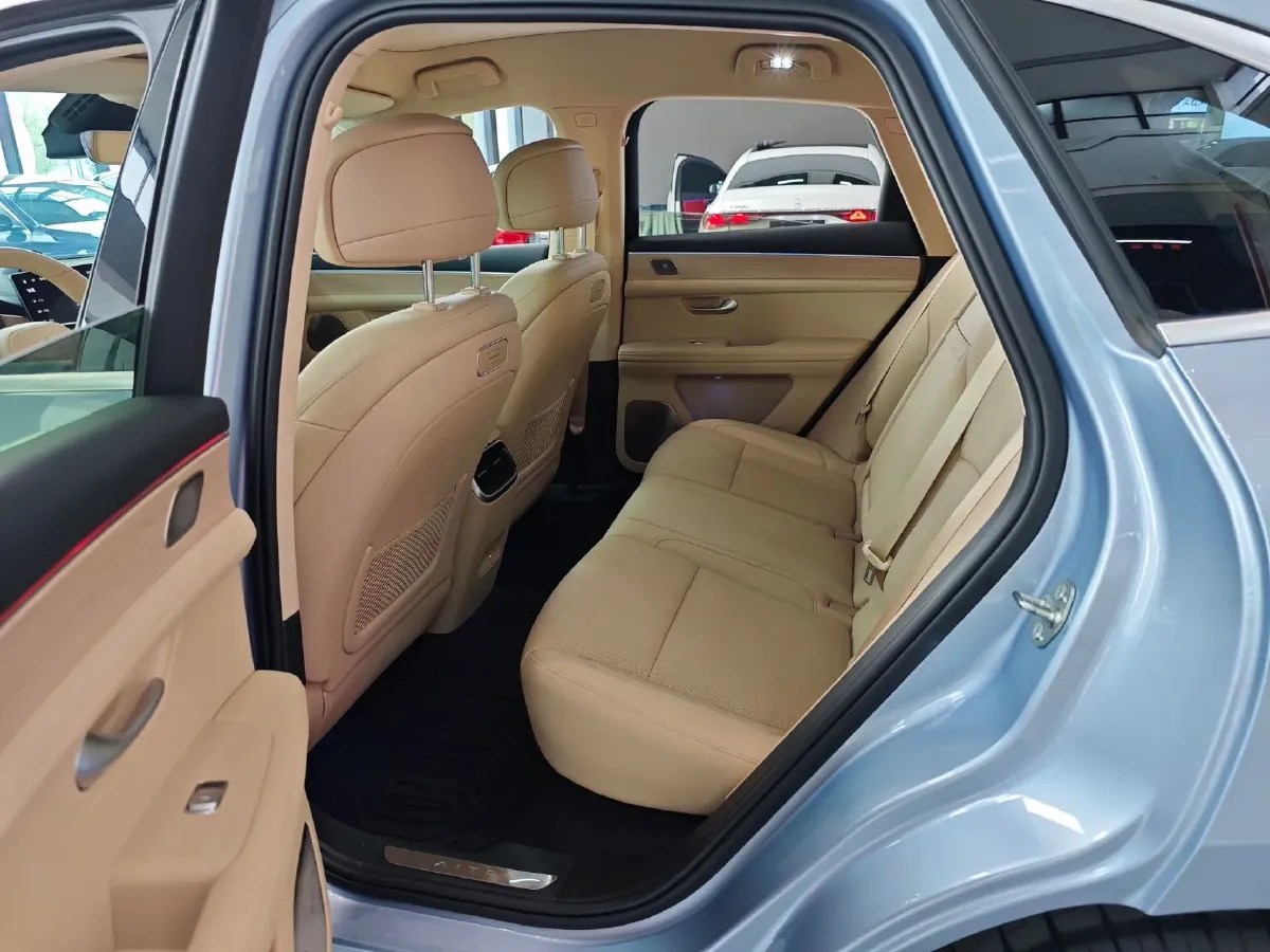 2024 AITO AITO M5 1.5T 152HP L4 REEV 42KWH,autocango,china used car exporter,china ev exporter,chinese used car exporter,chinese used ev exporter