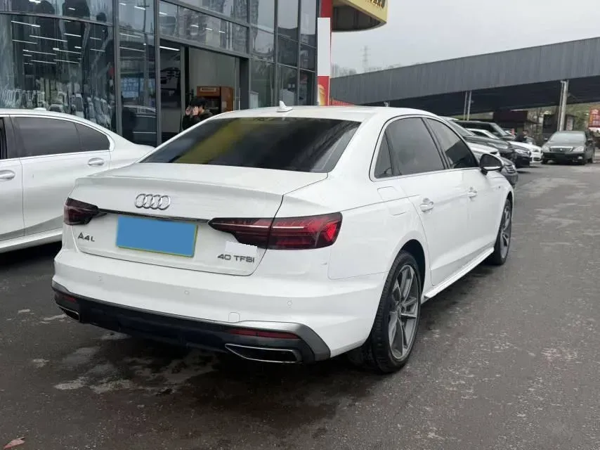 2020 Audi A4L 2.0T 190HP L4 7DCT,autocango,china used car exporter,china ev exporter,chinese used car exporter,chinese used ev exporter