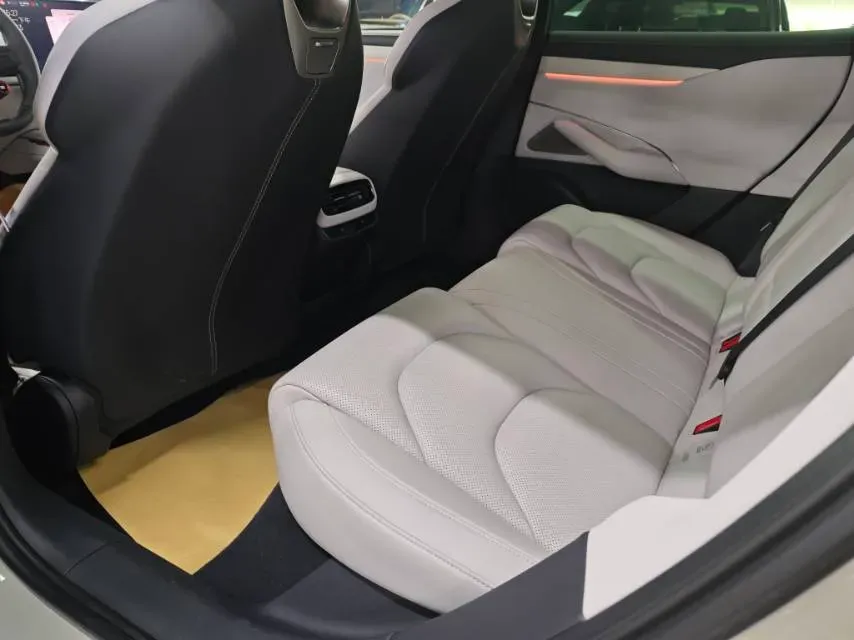 2024 MI SU7 BEV 101KWH,autocango,china used car exporter,china ev exporter,chinese used car exporter,chinese used ev exporter