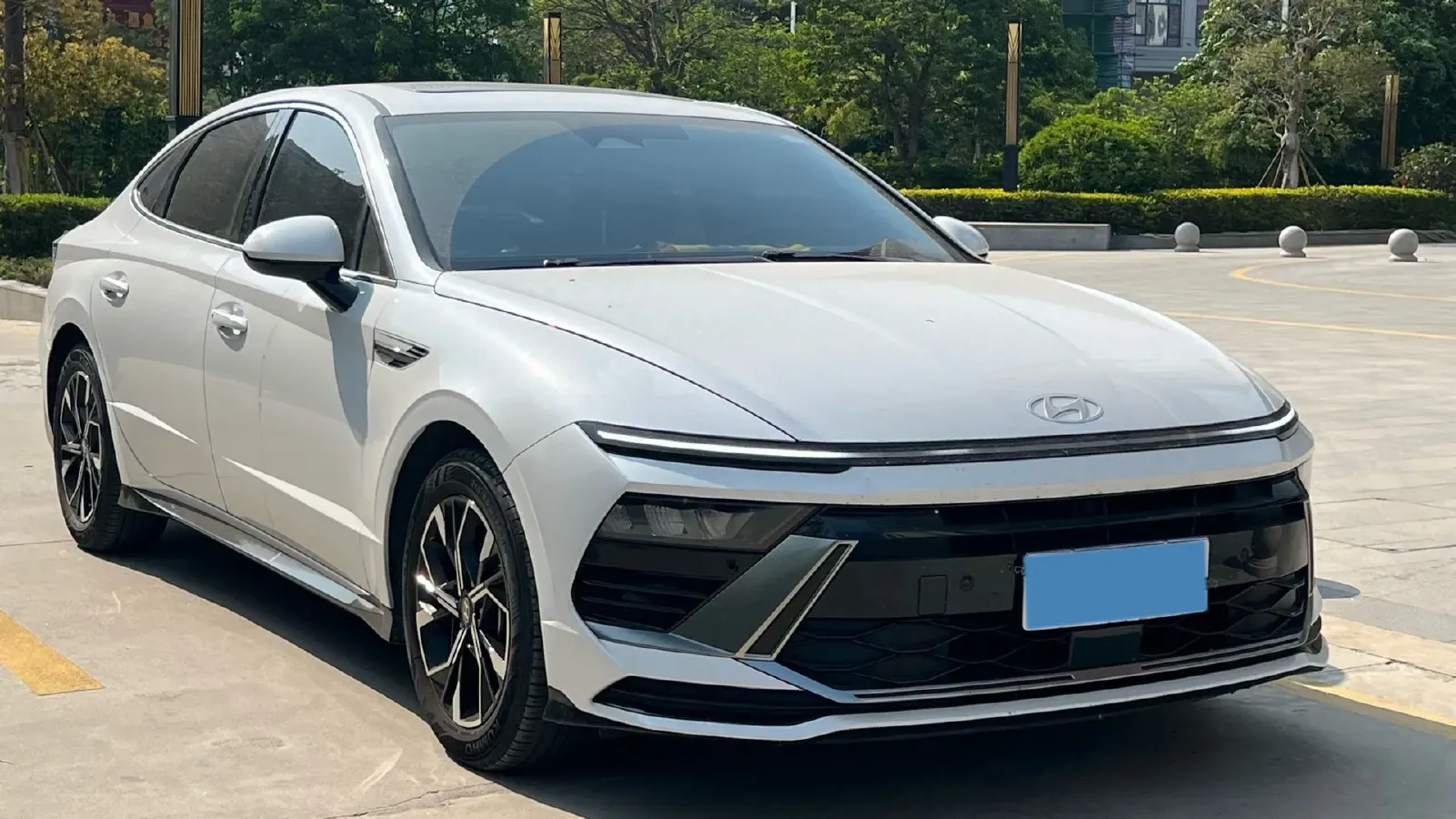 2024 Hyundai Sonata 1.5T 170HP L4 8AT,autocango,china used car exporter,china ev exporter,chinese used car exporter,chinese used ev exporter