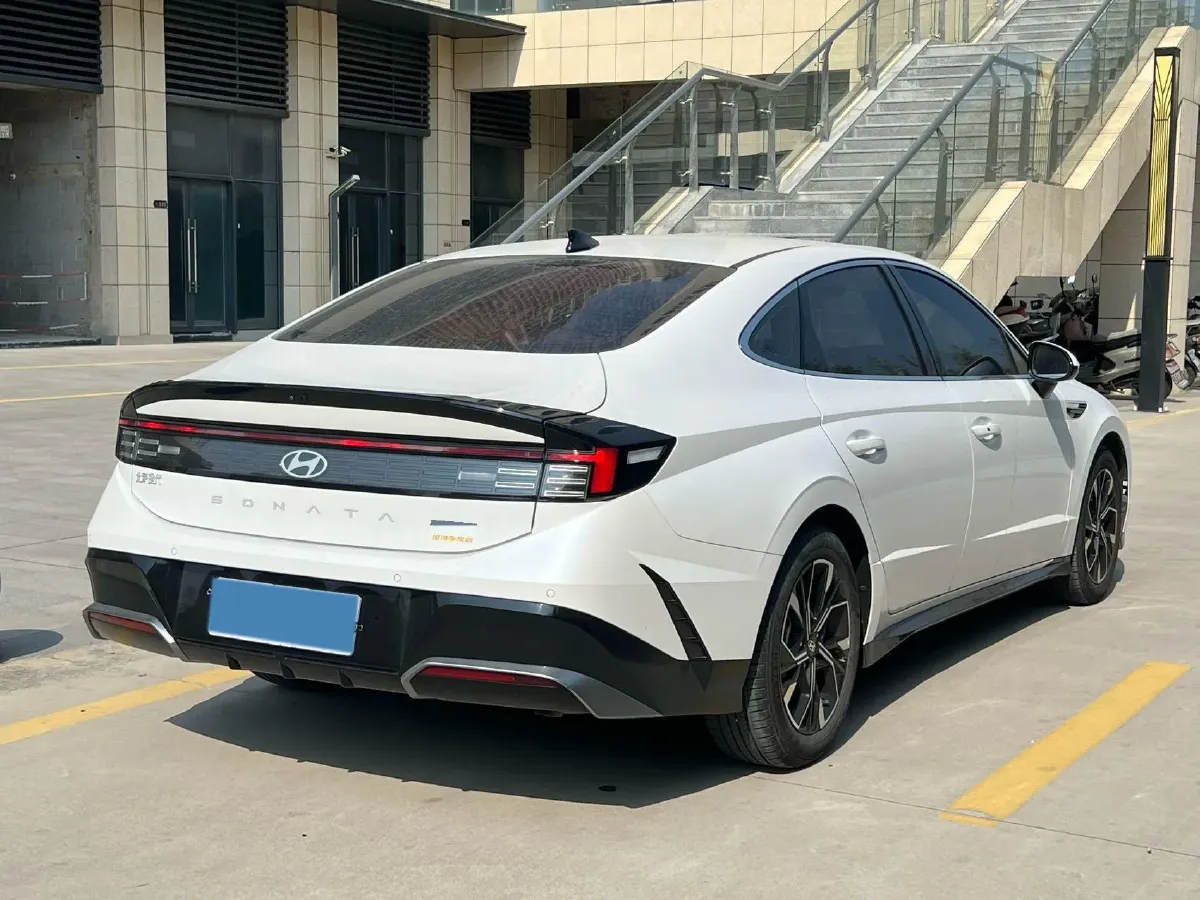 2024 Hyundai Sonata 1.5T 170HP L4 8AT,autocango,china used car exporter,china ev exporter,chinese used car exporter,chinese used ev exporter