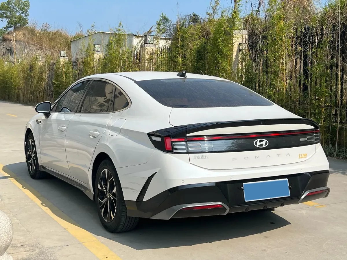 2024 Hyundai Sonata 1.5T 170HP L4 8AT,autocango,china used car exporter,china ev exporter,chinese used car exporter,chinese used ev exporter