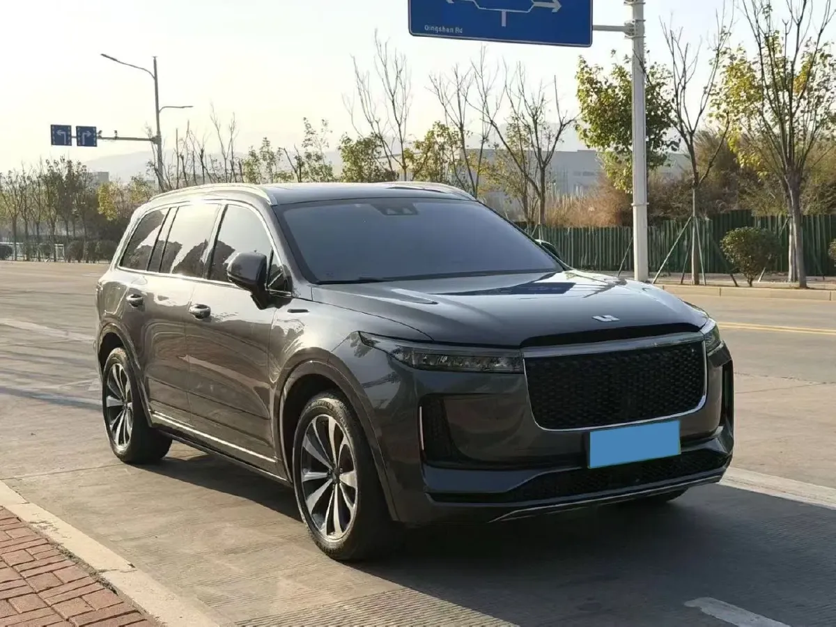2020 Li ONE Range Extended 131HP REEV 40.5KWH,autocango,china used car exporter,china ev exporter,chinese used car exporter,chinese used ev exporter