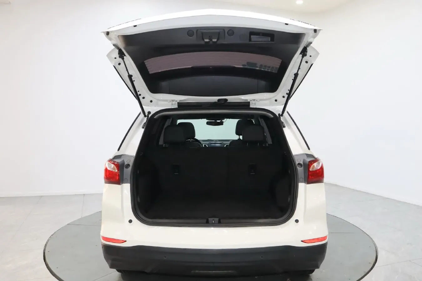 2019 Chevrolet Equinox 1.5T 169HP L4 6AT,autocango,china used car exporter,china ev exporter,chinese used car exporter,chinese used ev exporter