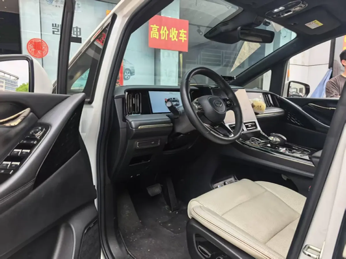 2023 GAC Trumpchi M8 2.0T 252HP L4 8AT,autocango,china used car exporter,china ev exporter,chinese used car exporter,chinese used ev exporter