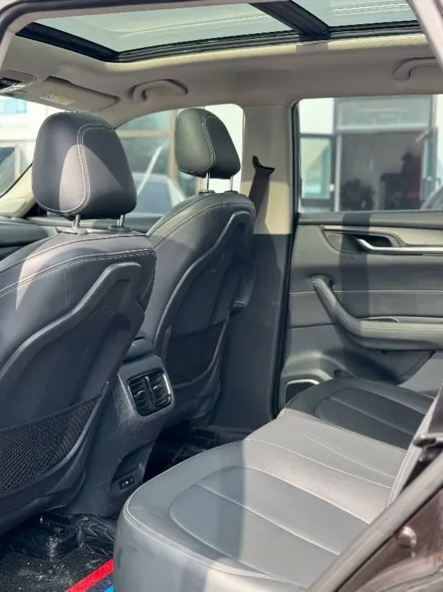 2018 Brilliance Auto V7 1.6T 204HP L4 7DCT,autocango,china used car exporter,china ev exporter,chinese used car exporter,chinese used ev exporter