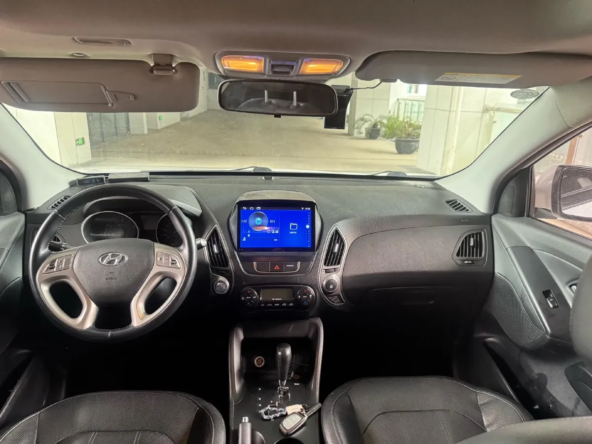 2015 Hyundai ix35 2.0L 165HP L4 6AT,autocango,china used car exporter,china ev exporter,chinese used car exporter,chinese used ev exporter