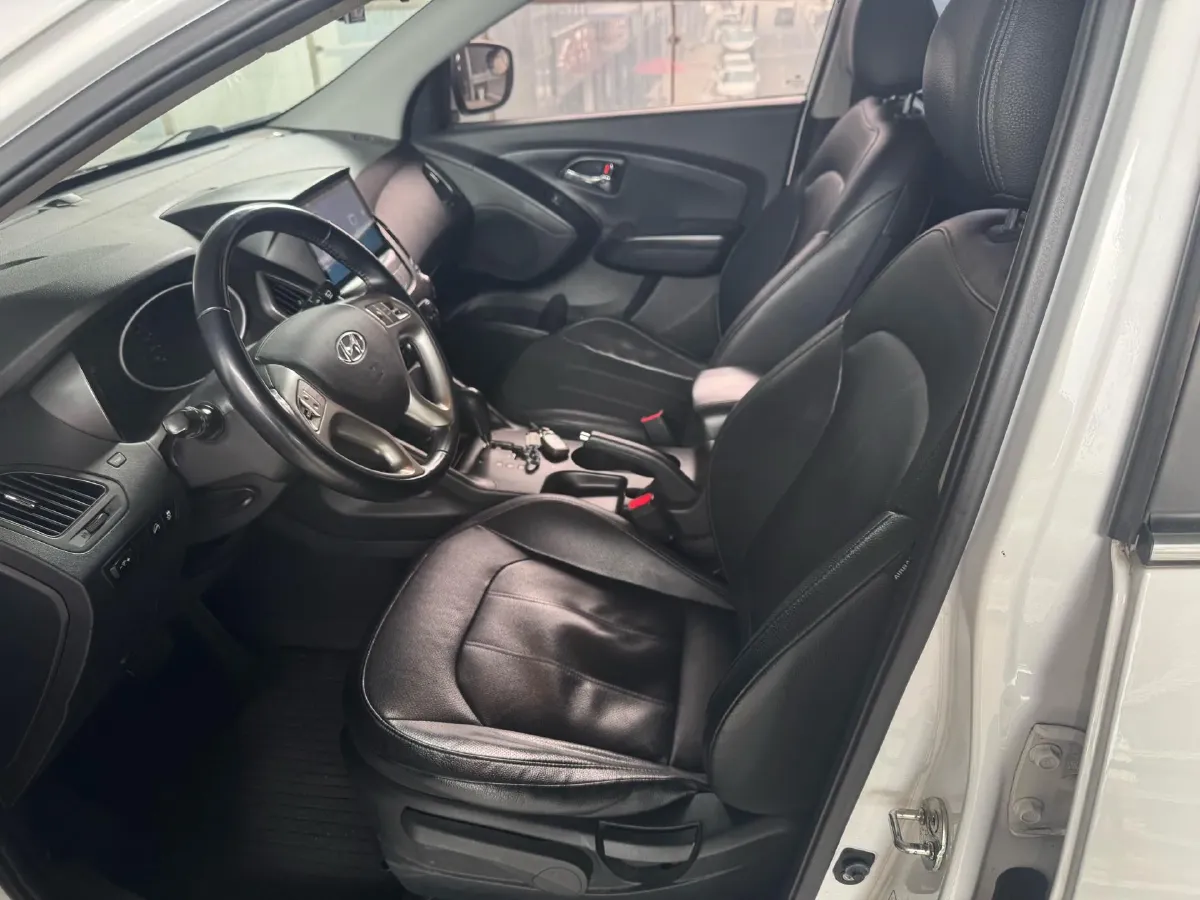 2015 Hyundai ix35 2.0L 165HP L4 6AT,autocango,china used car exporter,china ev exporter,chinese used car exporter,chinese used ev exporter