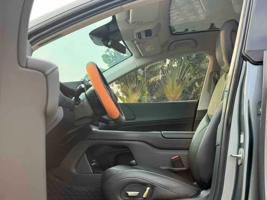 2023 Xpeng G6 BEV 66KWH,autocango,china used car exporter,china ev exporter,chinese used car exporter,chinese used ev exporter