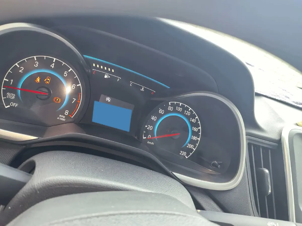 2016 Chevrolet Cavalier 1.5L 113HP L4 5MT,autocango,china used car exporter,china ev exporter,chinese used car exporter,chinese used ev exporter