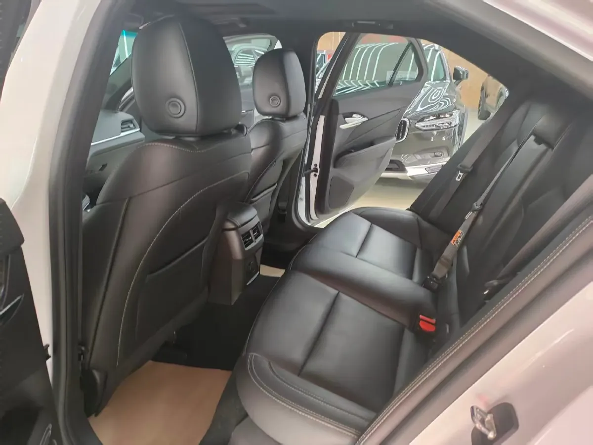 2022 Cadillac CT4 2.0T 237HP L4 8AT,autocango,china used car exporter,china ev exporter,chinese used car exporter,chinese used ev exporter