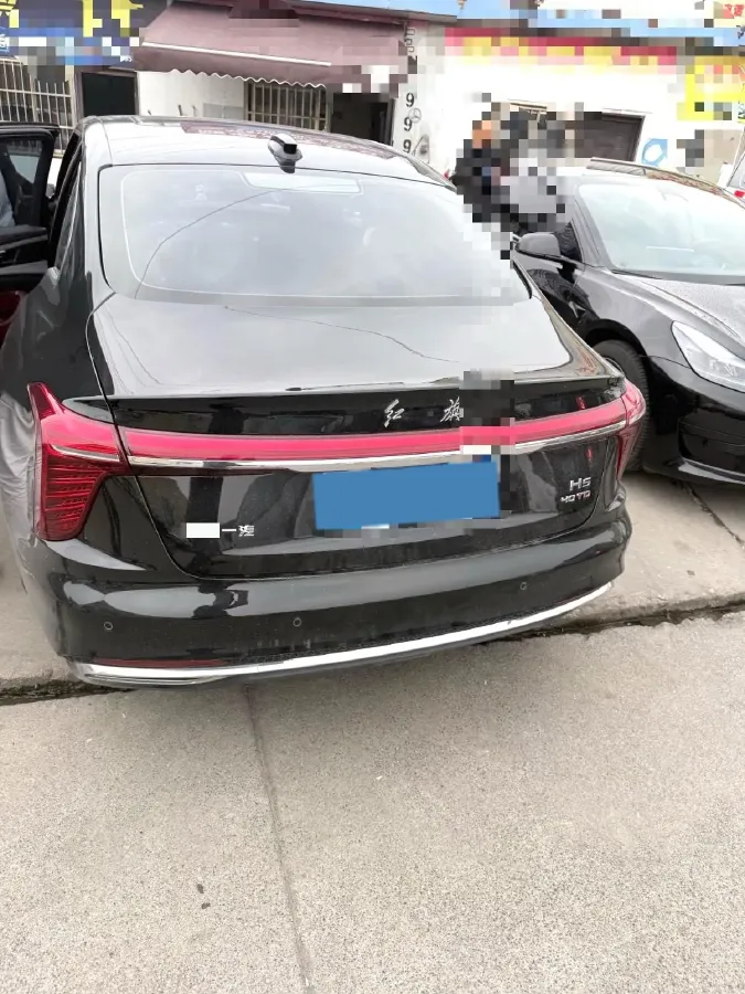 2023 HongQi H5 1.8T 197HP L4 8AT,autocango,china used car exporter,china ev exporter,chinese used car exporter,chinese used ev exporter
