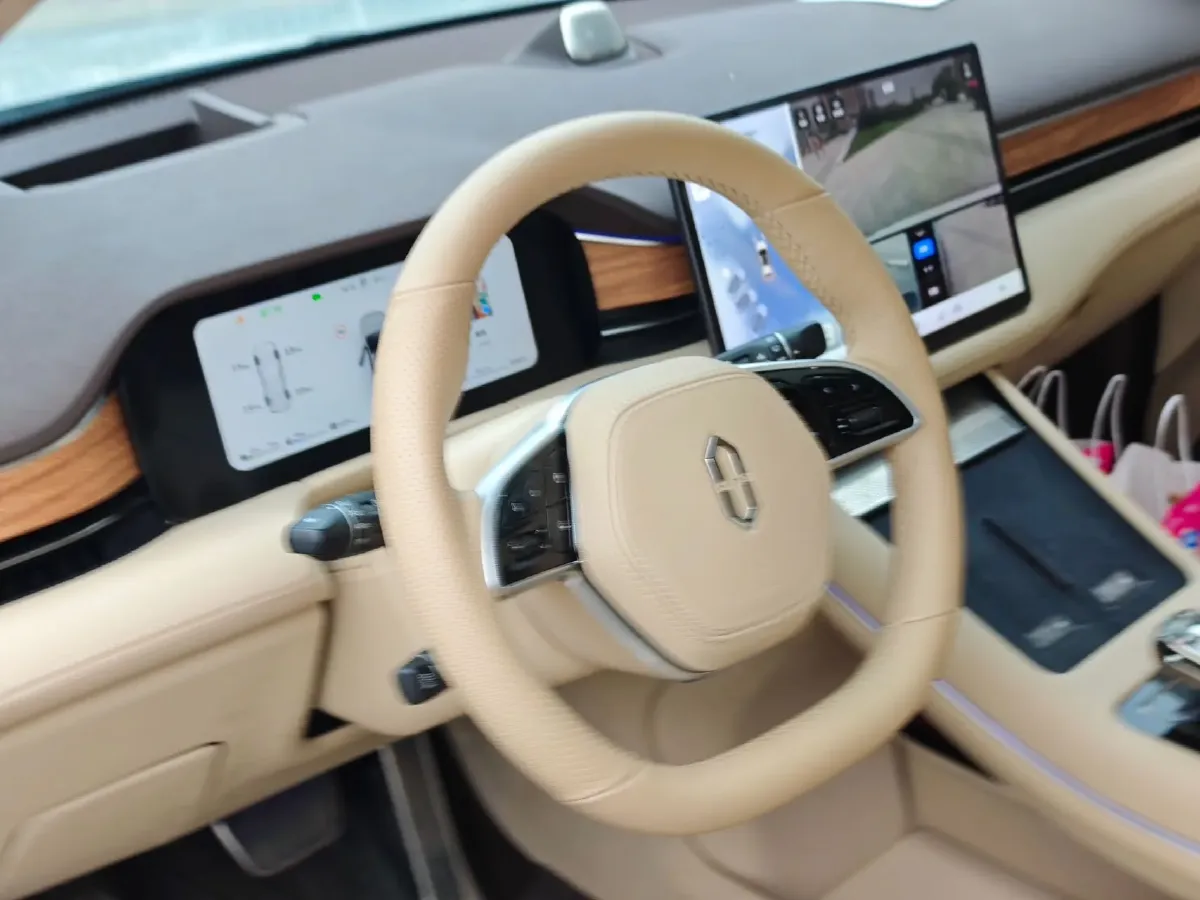 2024 AITO AITO M7 1.5T 152HP L4 REEV 40KWH,autocango,china used car exporter,china ev exporter,chinese used car exporter,chinese used ev exporter