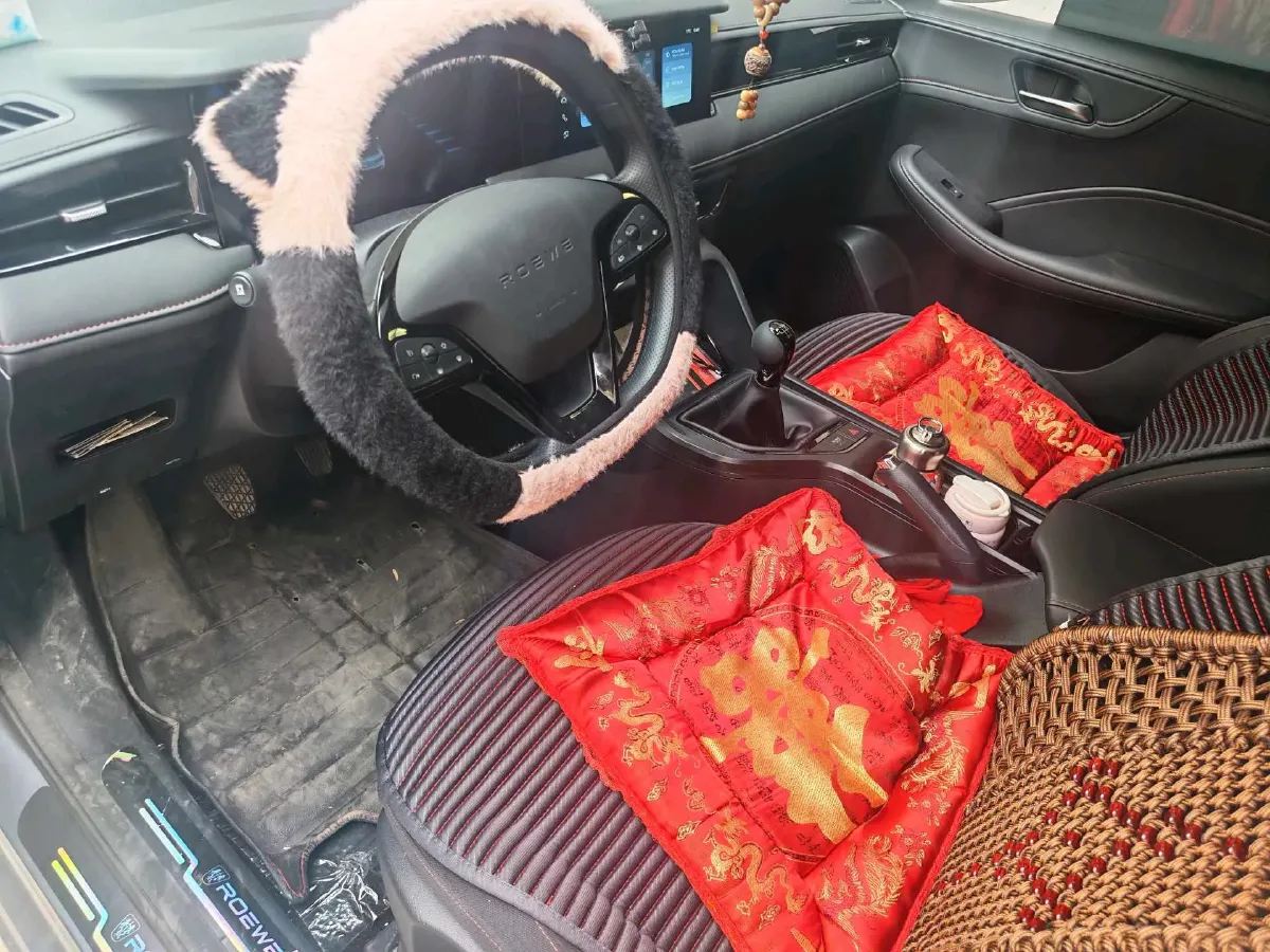 2023 Roewe i5 1.5L 129HP L4 5MT,autocango,china used car exporter,china ev exporter,chinese used car exporter,chinese used ev exporter