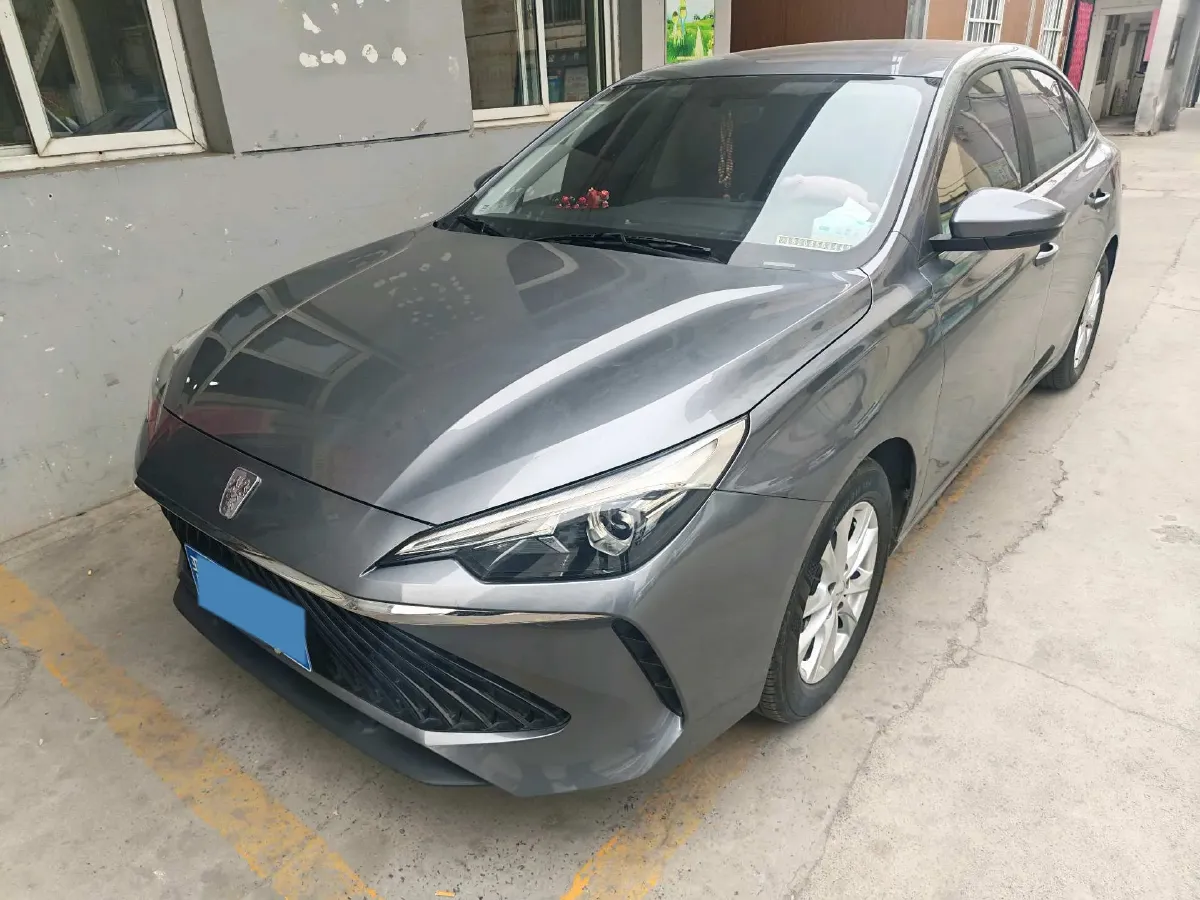 2023 Roewe i5 1.5L 129HP L4 5MT,autocango,china used car exporter,china ev exporter,chinese used car exporter,chinese used ev exporter