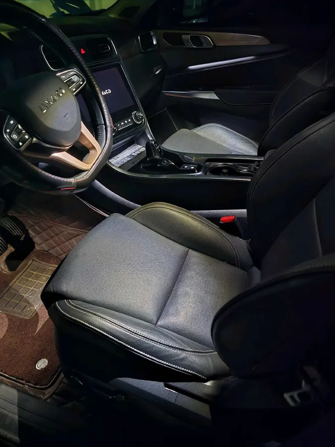 2019 LYNK&CO 01 2.0T 190HP L4 6AT,autocango,china used car exporter,china ev exporter,chinese used car exporter,chinese used ev exporter