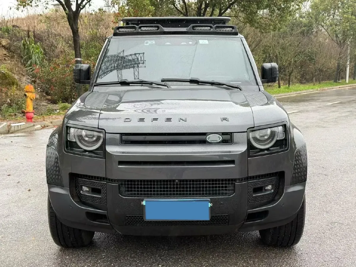 2023 Land Rover Defender 3.0T 400HP L6 8AT,autocango,china used car exporter,china ev exporter,chinese used car exporter,chinese used ev exporter