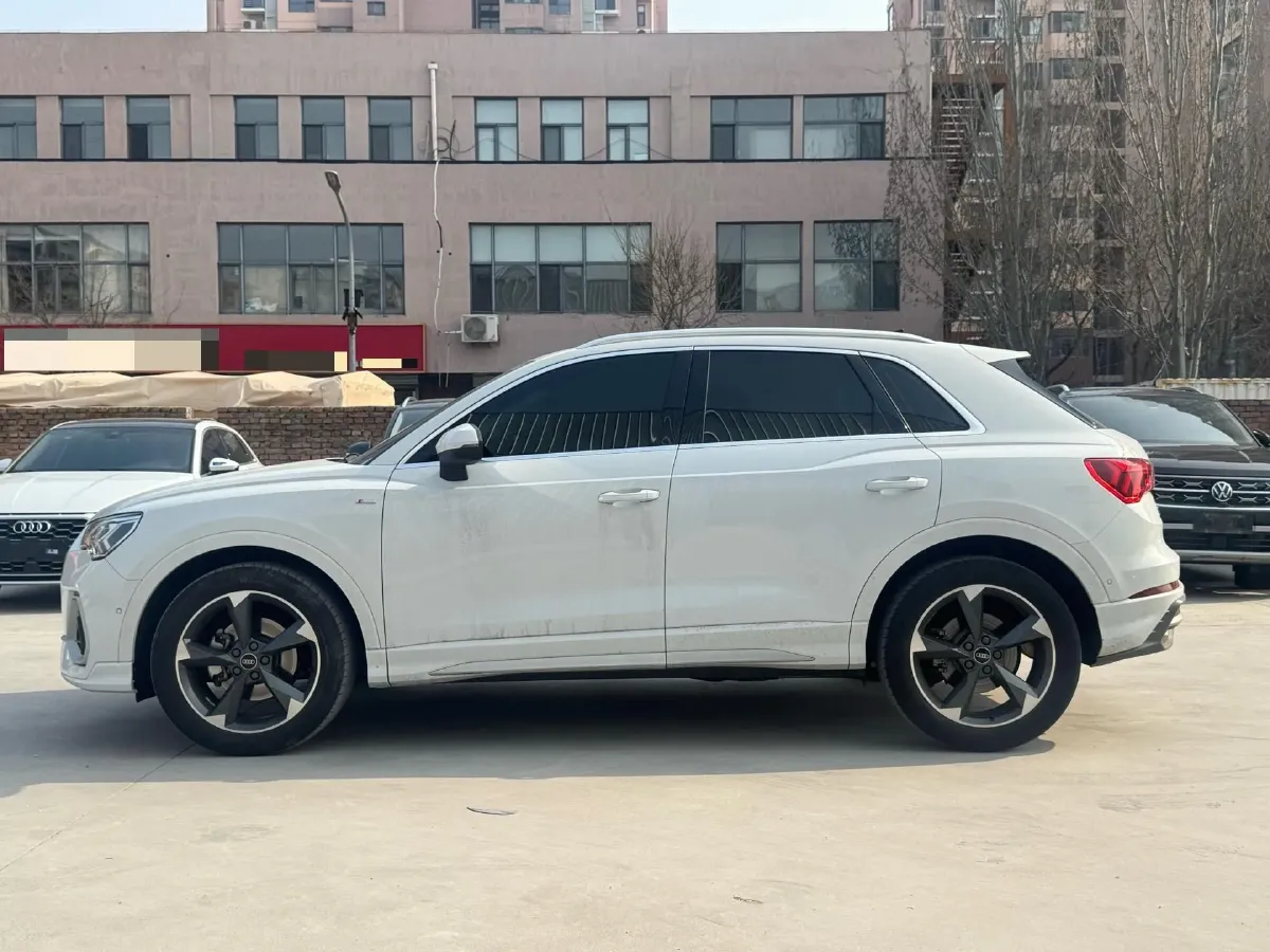 2022 Audi Q3 1.4T 150HP L4 7DCT,autocango,china used car exporter,china ev exporter,chinese used car exporter,chinese used ev exporter