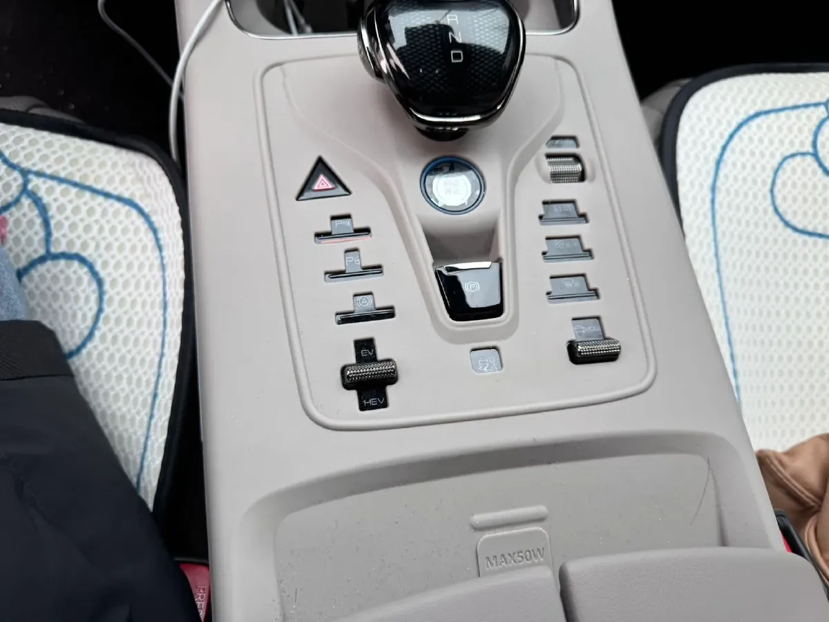 2025 BYD Han 1.5T 156HP L4 E-CVT PHEV,autocango,china used car exporter,china ev exporter,chinese used car exporter,chinese used ev exporter