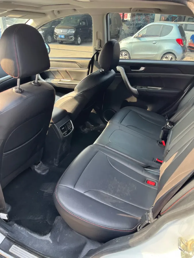 2019 Haval M6 1.5T 150HP L4 7DCT,autocango,china used car exporter,china ev exporter,chinese used car exporter,chinese used ev exporter