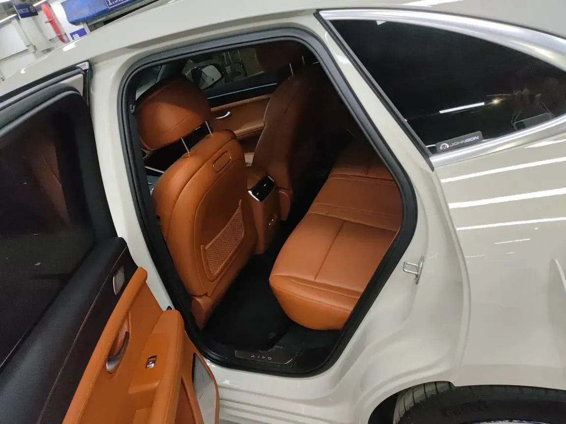 2025 AITO AITO M5 1.5T 152HP L4 REEV 42KWH,autocango,china used car exporter,china ev exporter,chinese used car exporter,chinese used ev exporter