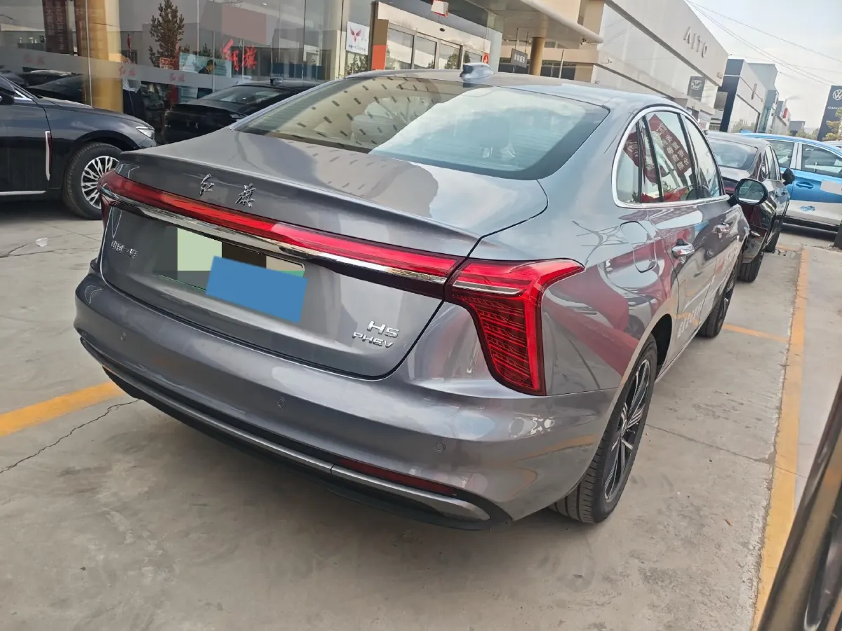2025 HongQi H5 1.5T 150HP L4 1DHT PHEV,autocango,china used car exporter,china ev exporter,chinese used car exporter,chinese used ev exporter
