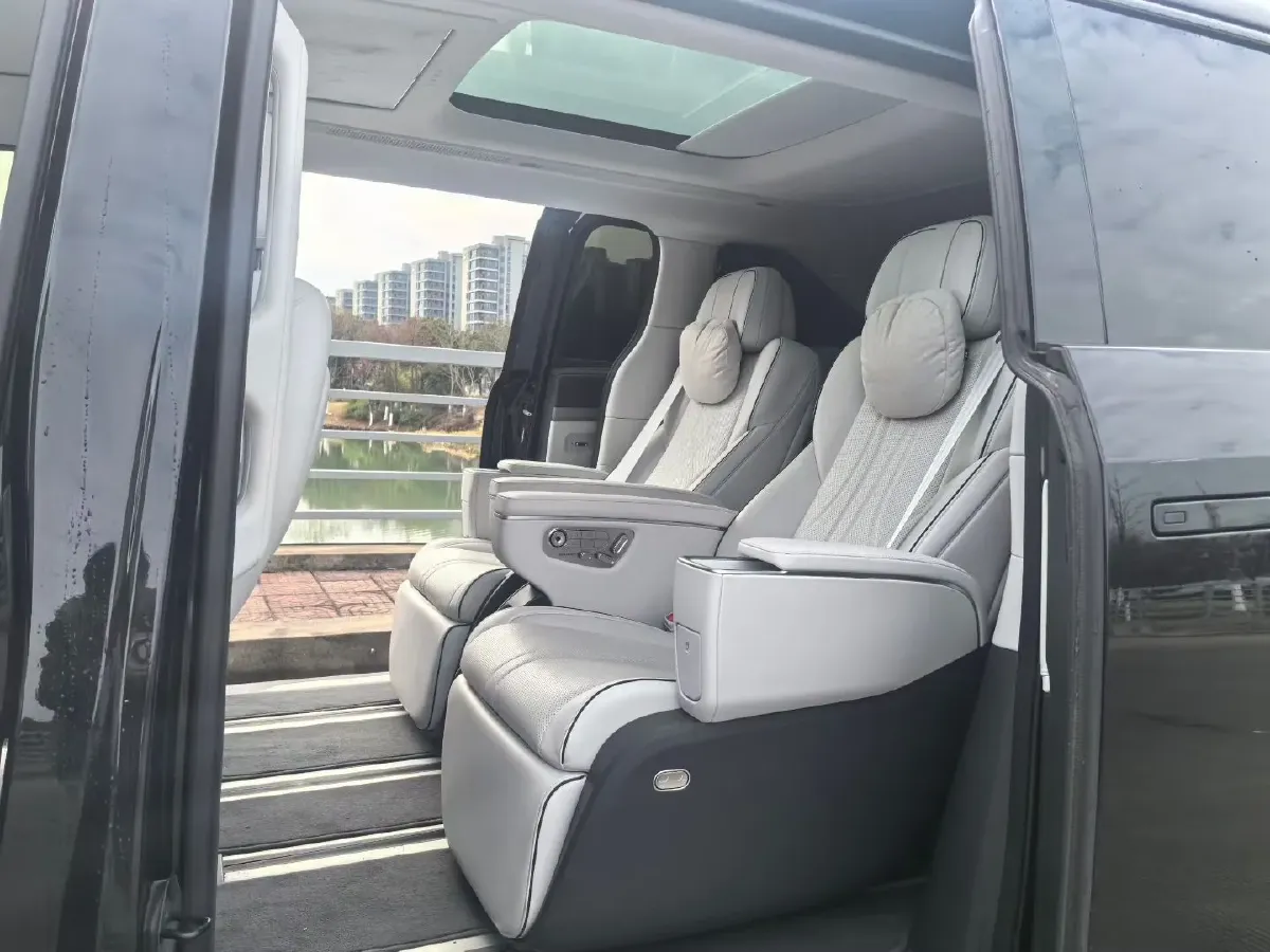 2025 Xpeng X9 BEV,autocango,china used car exporter,china ev exporter,chinese used car exporter,chinese used ev exporter