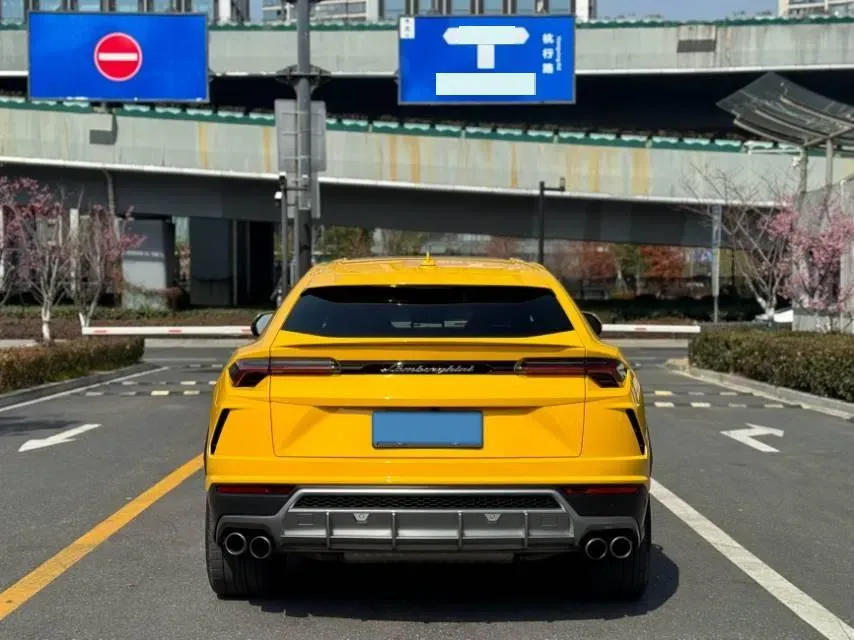 2021 Lamborghini Urus 4.0T 641HP V8 8AT,autocango,china used car exporter,china ev exporter,chinese used car exporter,chinese used ev exporter