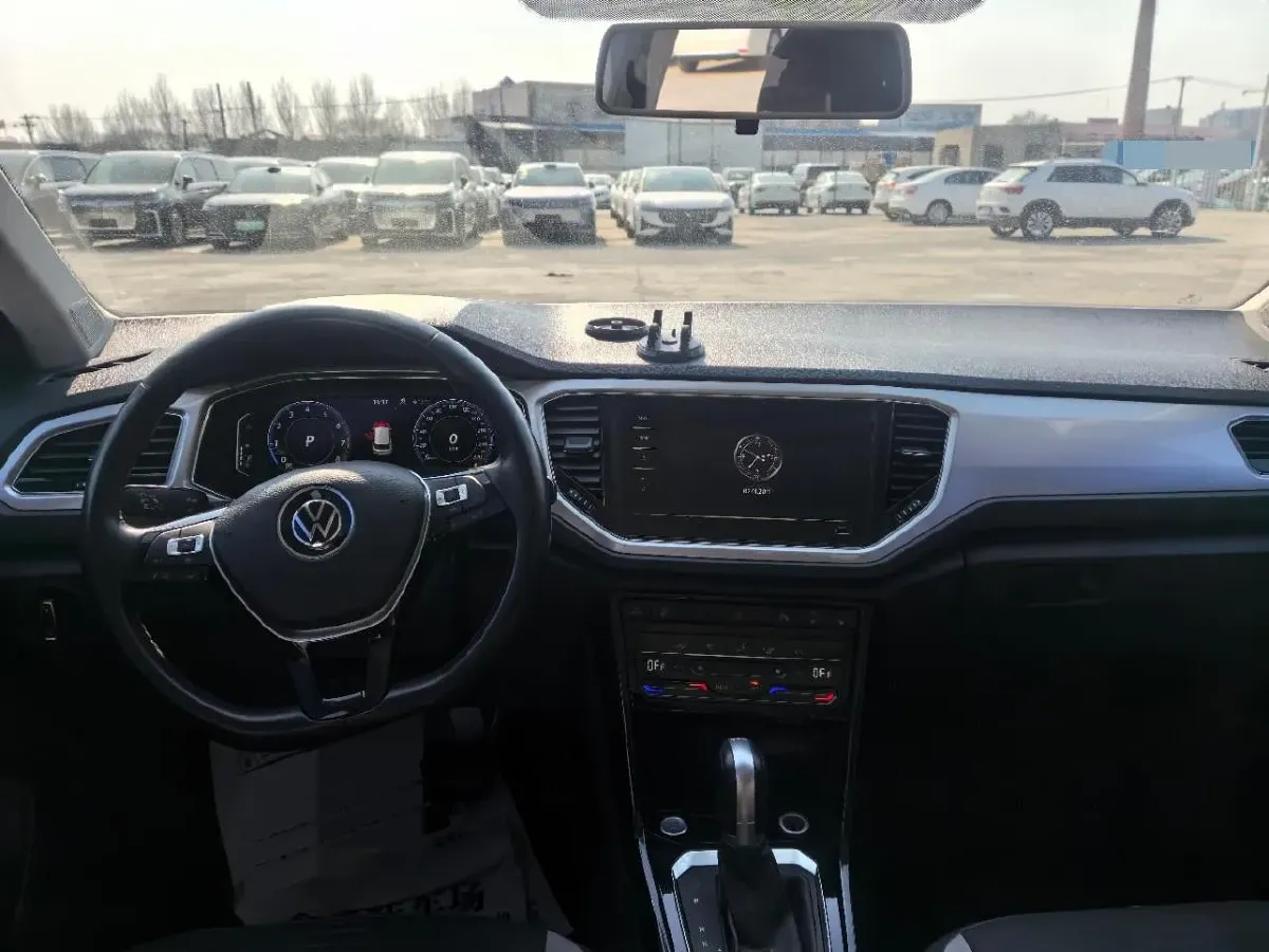 2022 Volkswagen T-Roc 1.4T 150HP L4 7DCT,autocango,china used car exporter,china ev exporter,chinese used car exporter,chinese used ev exporter