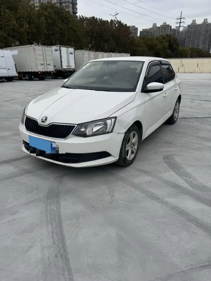 2017 Skoda Fabia 1.4L 90HP L4 6AT,autocango,china used car exporter,china ev exporter,chinese used car exporter,chinese used ev exporter