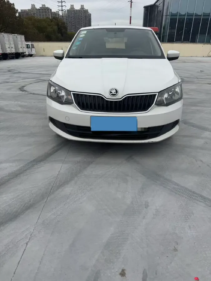 2017 Skoda Fabia 1.4L 90HP L4 6AT,autocango,china used car exporter,china ev exporter,chinese used car exporter,chinese used ev exporter