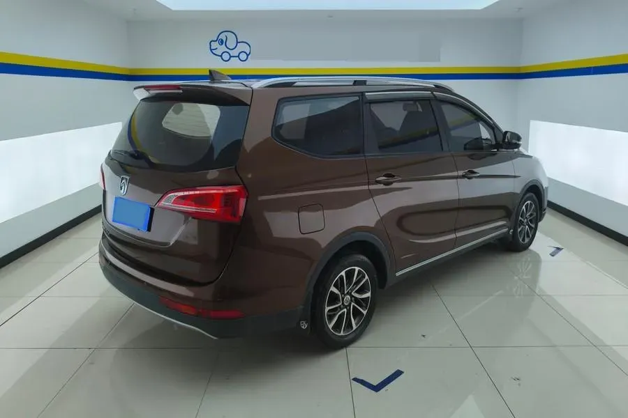 2017 BaoJun 730 1.5T 150HP L4 6MT,autocango,china used car exporter,china ev exporter,chinese used car exporter,chinese used ev exporter