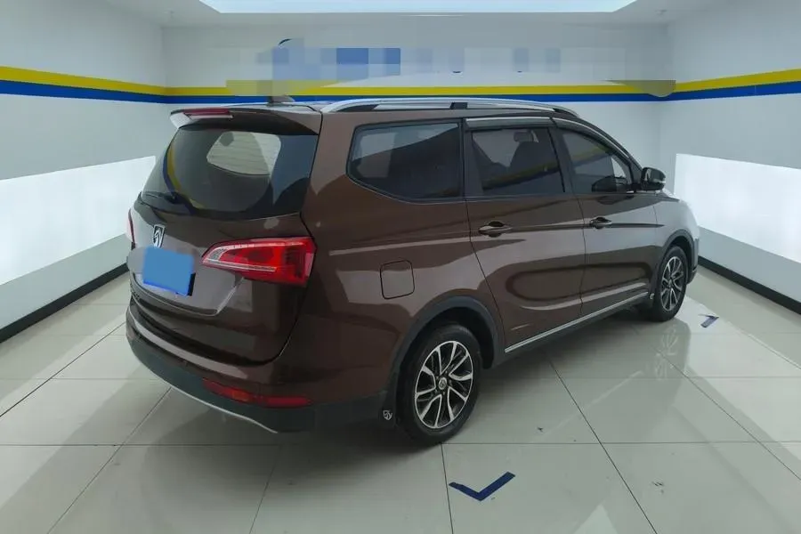 2017 BaoJun 730 1.5T 150HP L4 6MT,autocango,china used car exporter,china ev exporter,chinese used car exporter,chinese used ev exporter