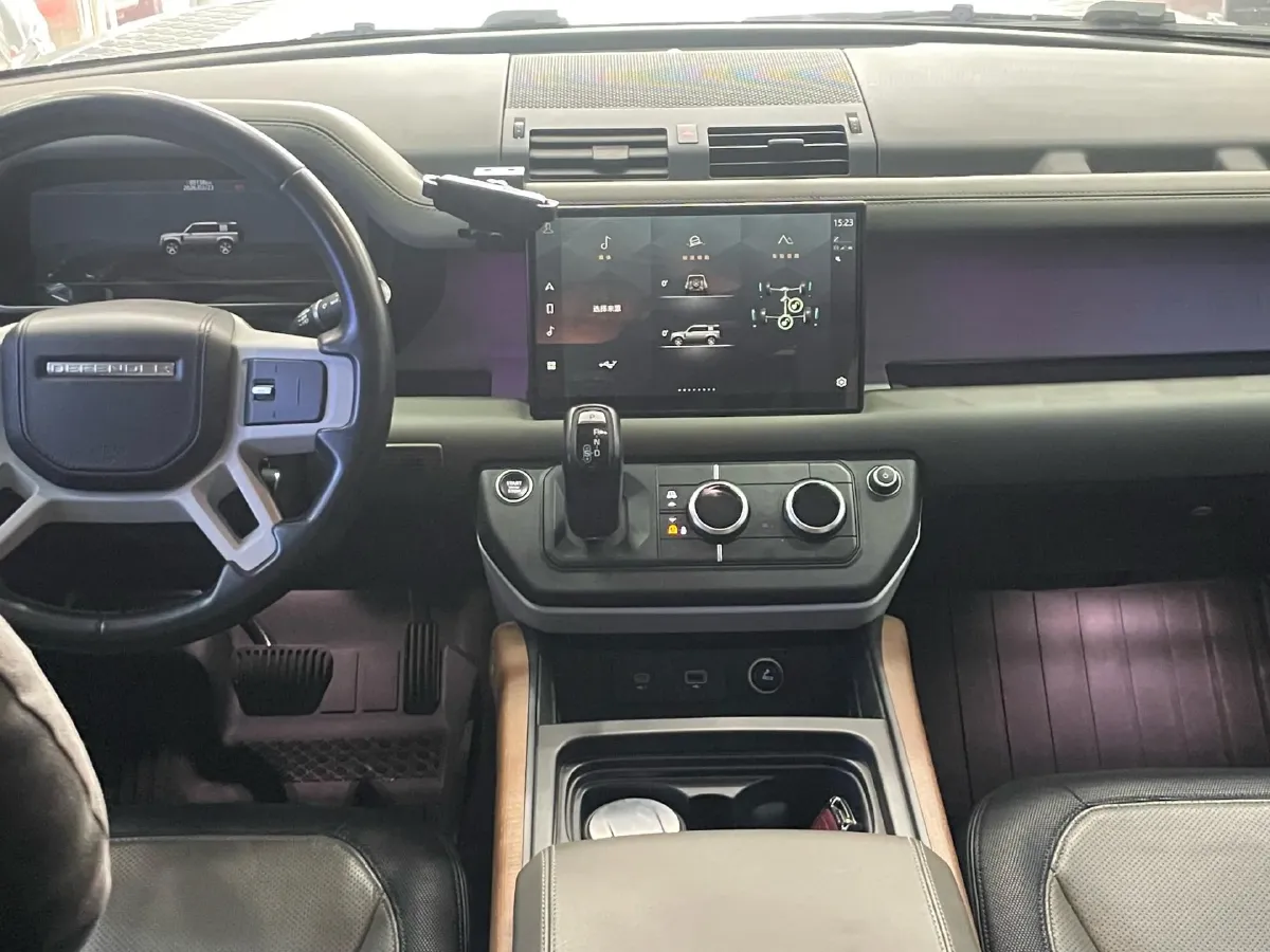 2022 Land Rover Defender 3.0T 400HP L6 8AT,autocango,china used car exporter,china ev exporter,chinese used car exporter,chinese used ev exporter