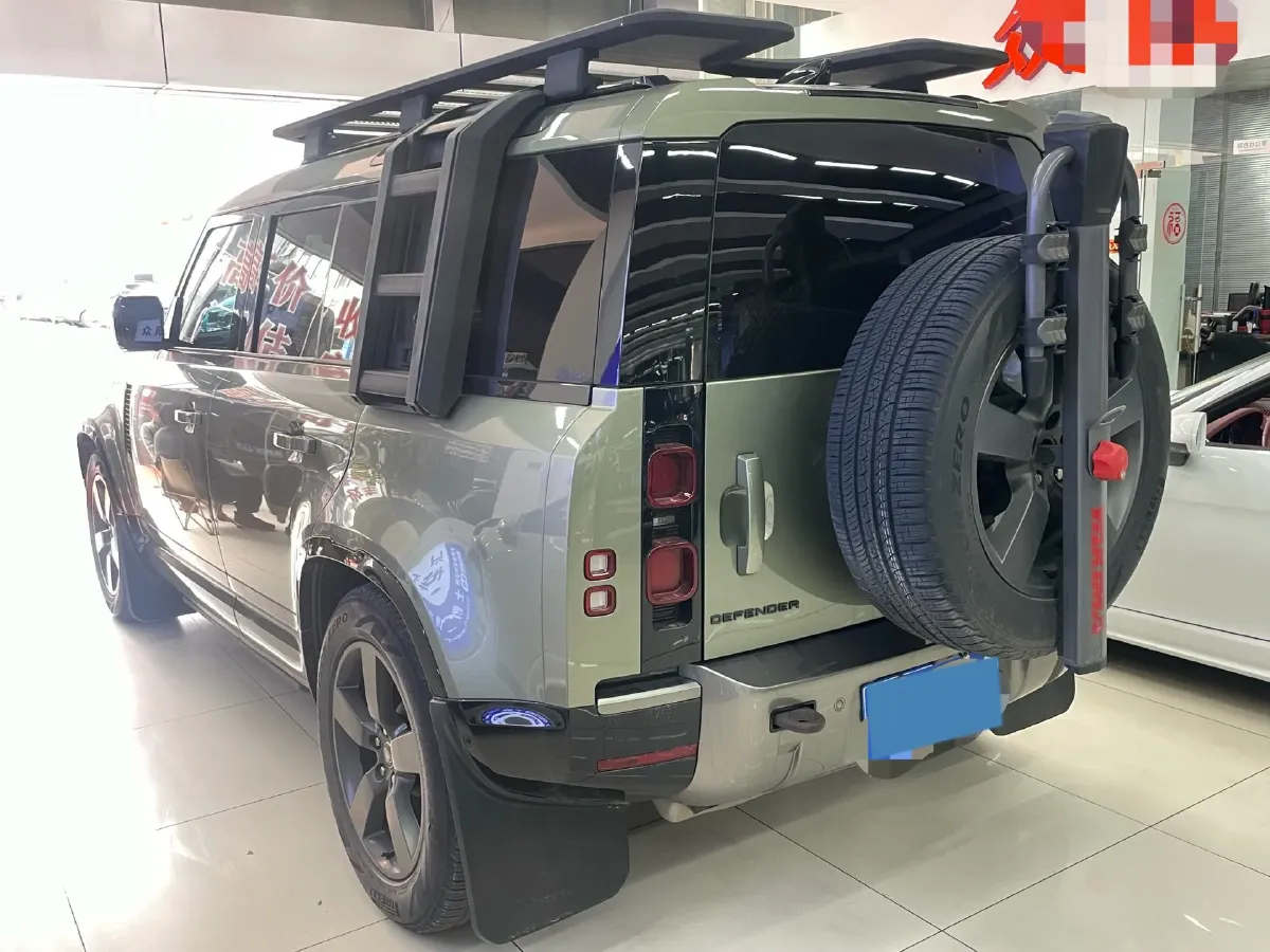 2022 Land Rover Defender 3.0T 400HP L6 8AT,autocango,china used car exporter,china ev exporter,chinese used car exporter,chinese used ev exporter
