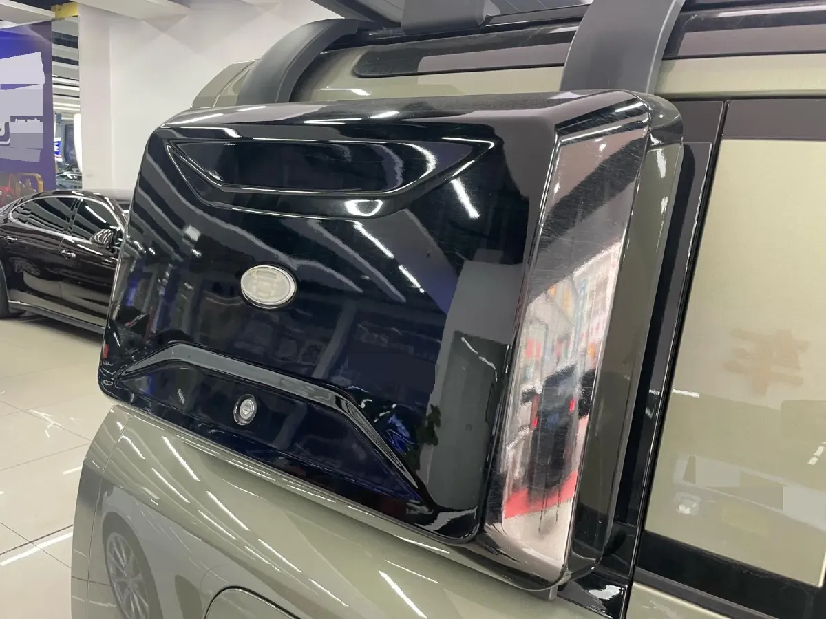 2022 Land Rover Defender 3.0T 400HP L6 8AT,autocango,china used car exporter,china ev exporter,chinese used car exporter,chinese used ev exporter