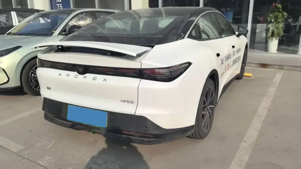 2024 ARCFOX αT5 BEV 79.2KWH,autocango,china used car exporter,china ev exporter,chinese used car exporter,chinese used ev exporter