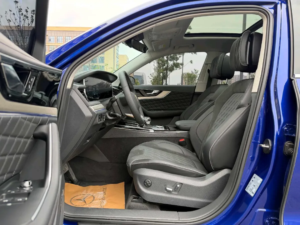 2019 HongQi HS5 2.0T 224HP L4 6AT,autocango,china used car exporter,china ev exporter,chinese used car exporter,chinese used ev exporter