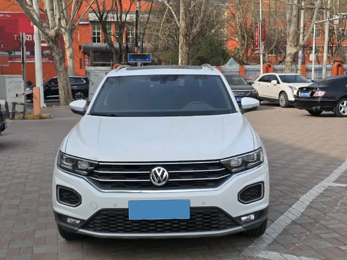 2019 Volkswagen T-Roc 1.4T 150HP L4 7DCT,autocango,china used car exporter,china ev exporter,chinese used car exporter,chinese used ev exporter