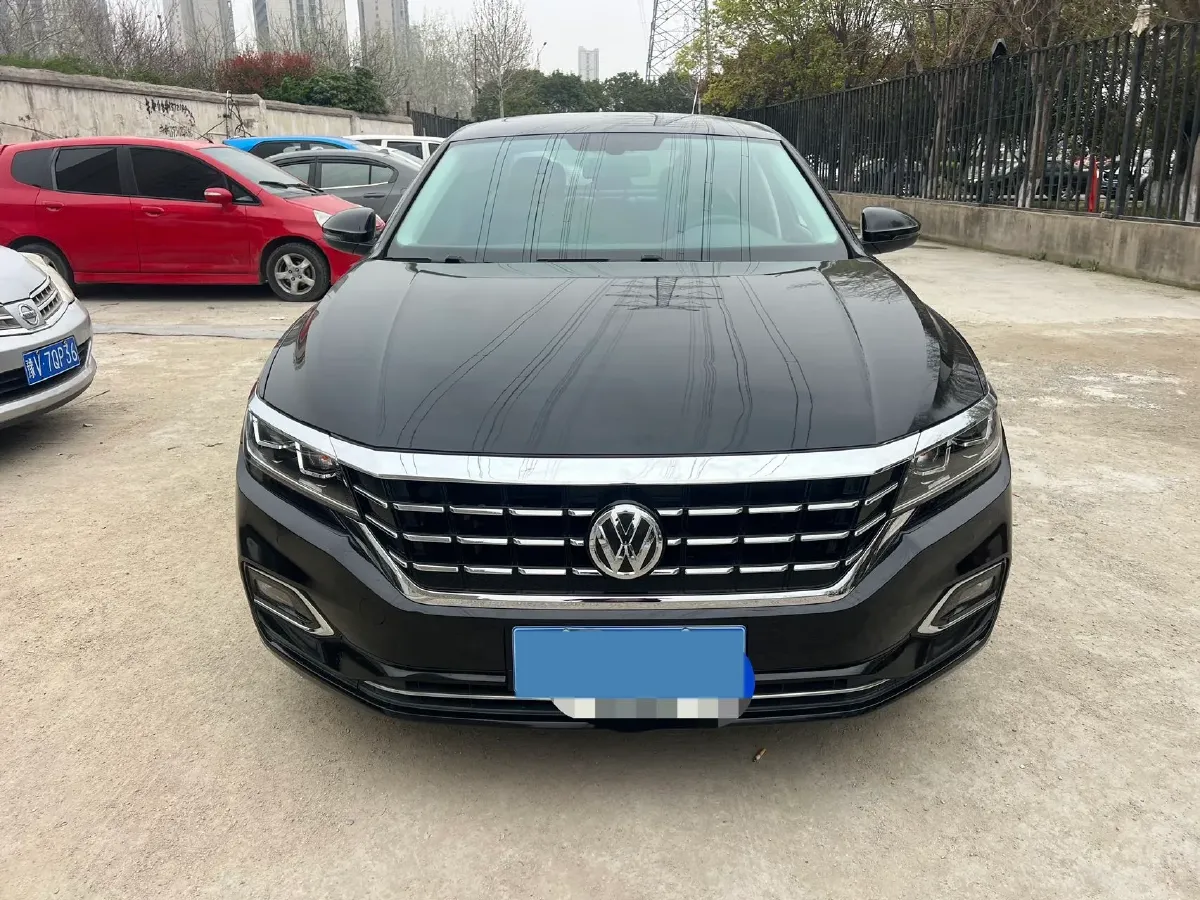 2020 Volkswagen Passat 2.0T 186HP L4 7DCT,autocango,china used car exporter,china ev exporter,chinese used car exporter,chinese used ev exporter