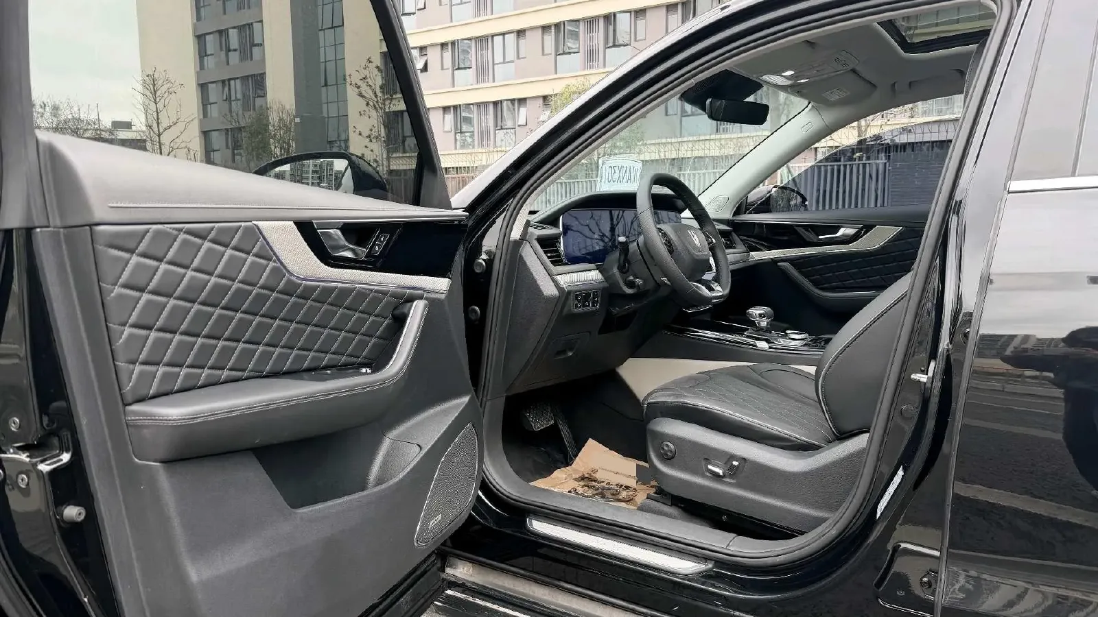 2019 HongQi HS5 2.0T 224HP L4 6AT,autocango,china used car exporter,china ev exporter,chinese used car exporter,chinese used ev exporter