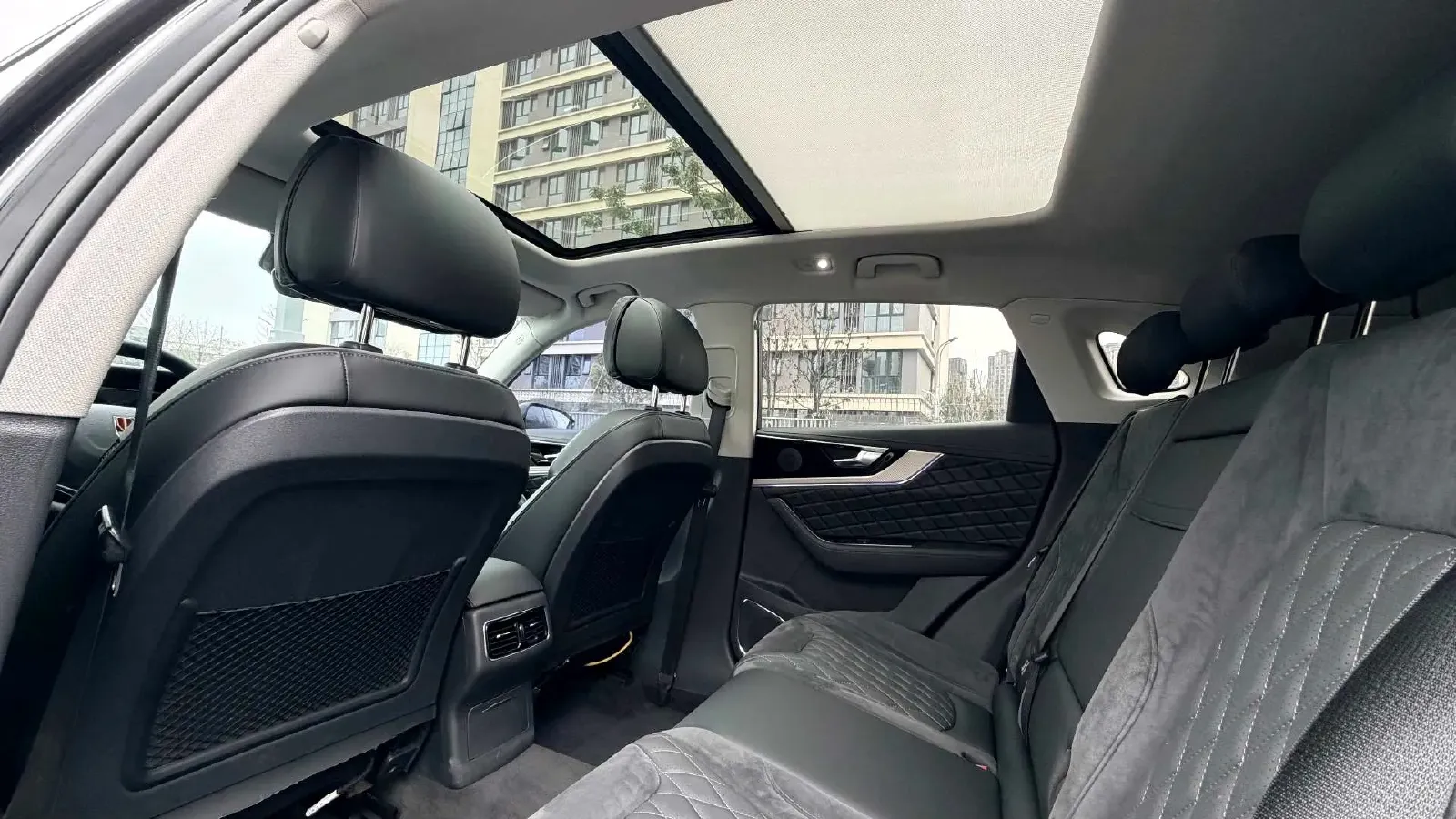 2019 HongQi HS5 2.0T 224HP L4 6AT,autocango,china used car exporter,china ev exporter,chinese used car exporter,chinese used ev exporter