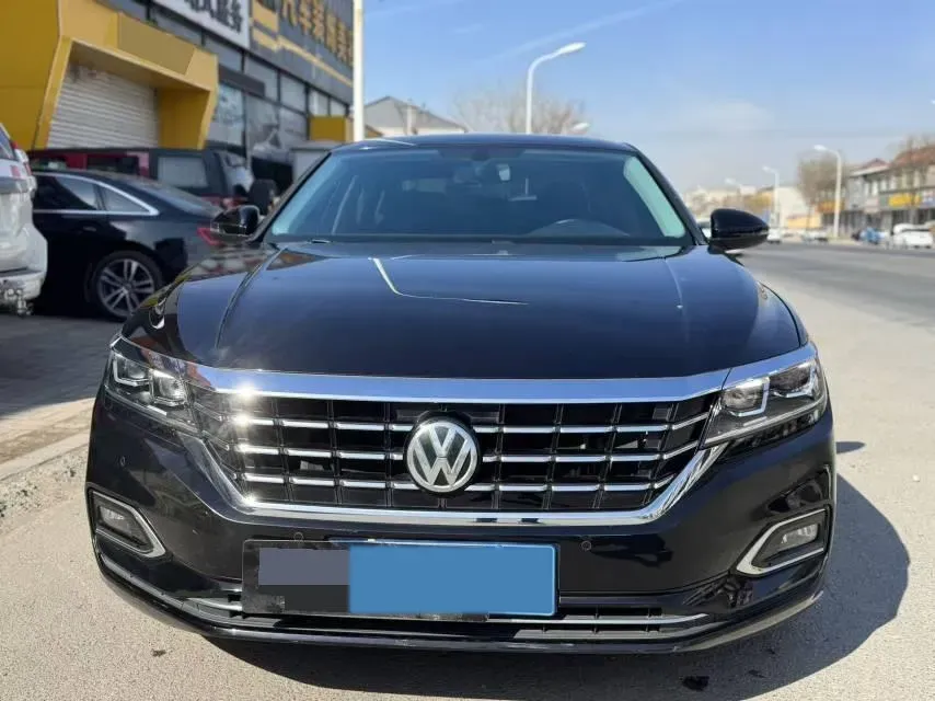 2020 Volkswagen Passat 2.0T 186HP L4 7DCT,autocango,china used car exporter,china ev exporter,chinese used car exporter,chinese used ev exporter