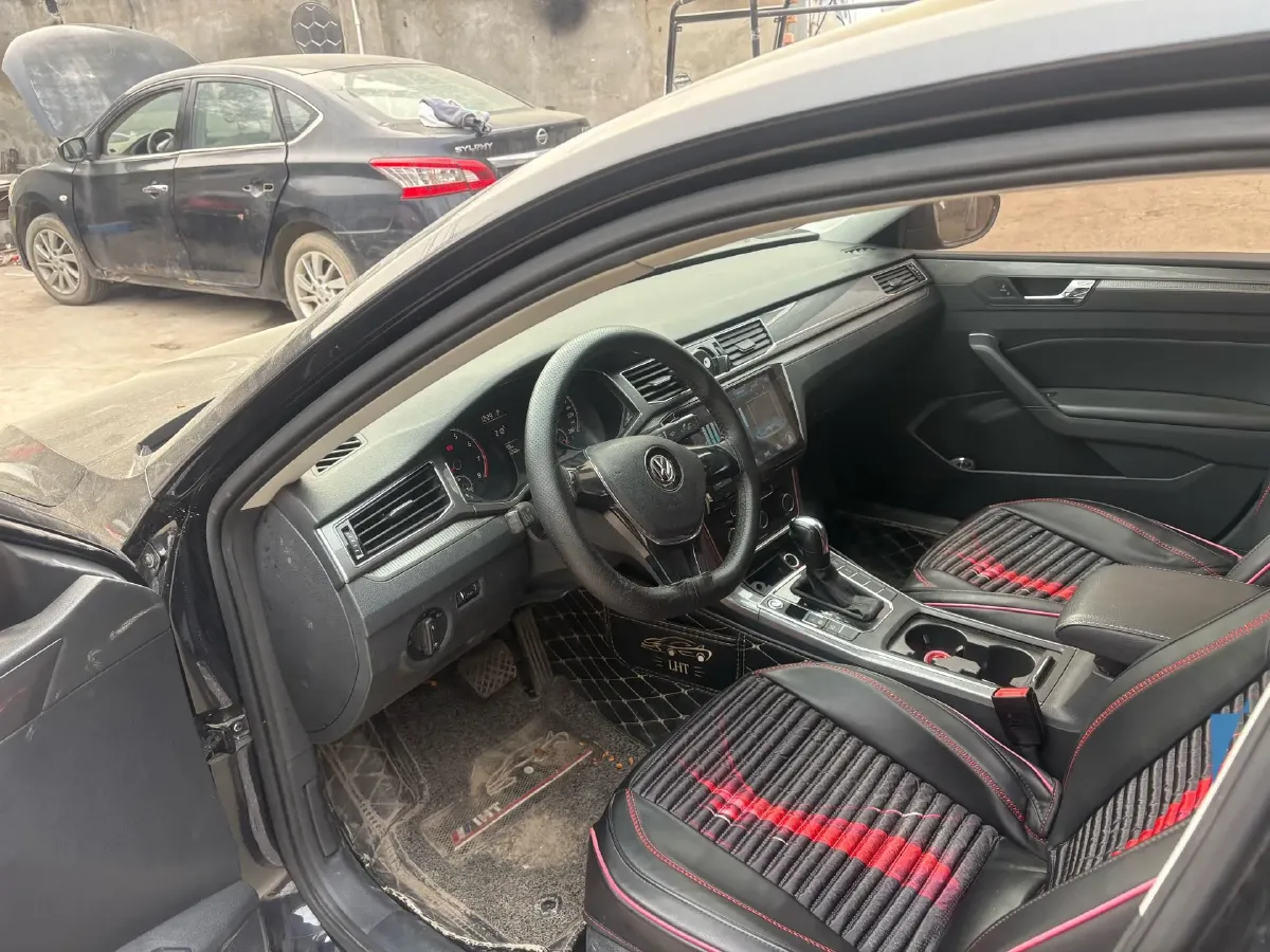 2017 Volkswagen Passat 1.8T 180HP L4 7DCT,autocango,china used car exporter,china ev exporter,chinese used car exporter,chinese used ev exporter