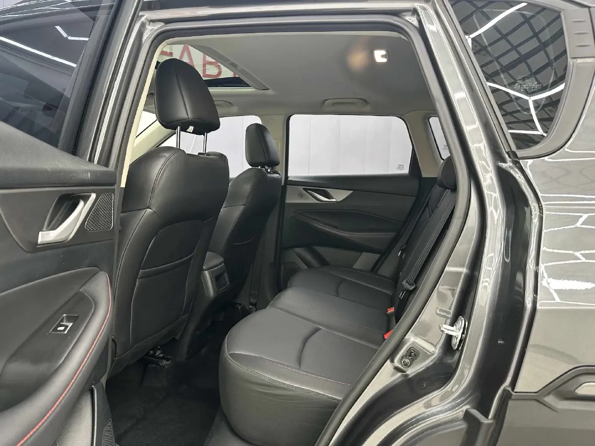 2022 ChangAn CS35 Plus 1.4T 160HP L4 7DCT,autocango,china used car exporter,china ev exporter,chinese used car exporter,chinese used ev exporter