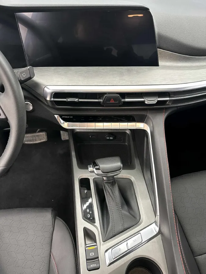 2022 ChangAn CS35 Plus 1.4T 160HP L4 7DCT,autocango,china used car exporter,china ev exporter,chinese used car exporter,chinese used ev exporter